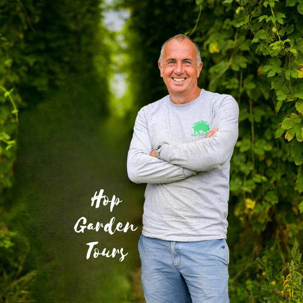 Hop Garden Tour guide in the hop garden - Hop Garden Tour - Hogs Back Brewery